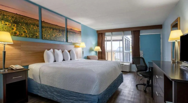 Номер Standard Days Inn by Wyndham Perrysburg Toledo