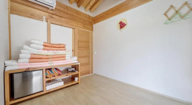 Номер Standard Gyeongju Wadamjung Hanok Pension