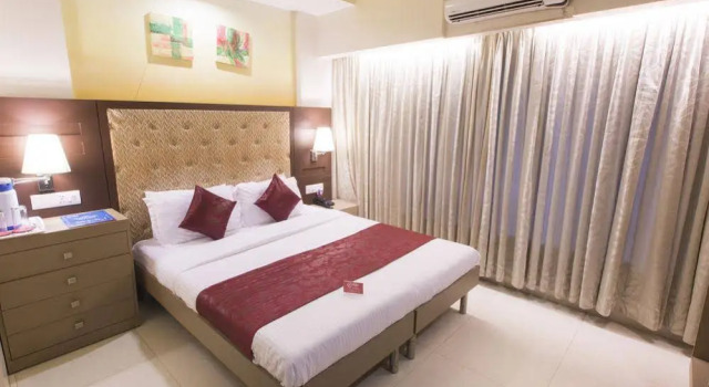 OYO Rooms Link Road Malad Mumbai, Забронировать Отель Отели штата Махараштры с завтраком, Завтраки