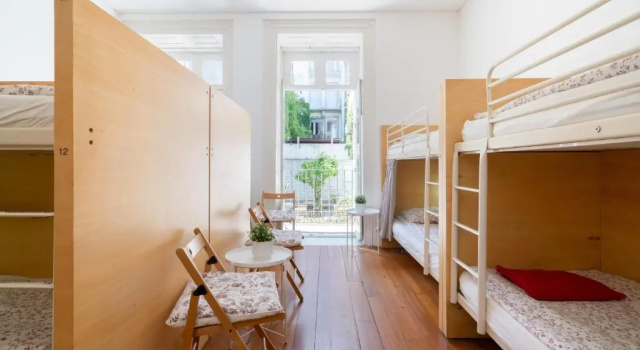 Кровать в общем номере (женский номер) Porto Lounge Hostel & Guesthouse by Host Wise