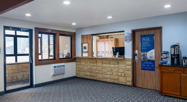 Super 8 by Wyndham Livingston Yellowstone, Забронировать Мини-отель Ливингстон Национальный парк Йеллоустоун, северный вход