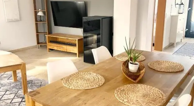 Ferienvilla am Brückelsee, Varaa Huoneisto Hotellit Baijeri pysäköinnillä, Pysäköinti