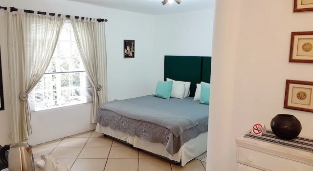 Номер Comfort Six Valk Avenue Guest House