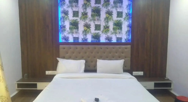 Hotel O Rest Inn, Забронировать Отель Отели Yeraoda с завтраком, Завтраки