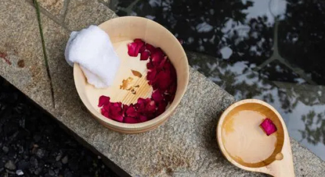 Shuicheng Yipiao  Private Spring Holiday Guesthouse, Book Hotel Hoteller i Beijing Province med parkering, Parkering