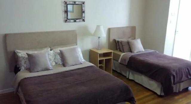 Апартаменты Uitenhage Apartments