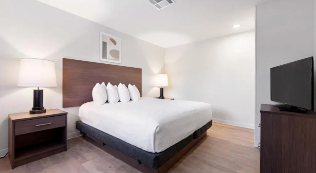 Люкс c 1 комнатой WaterWalk Extended Stay by Wyndham Atlanta Perimeter