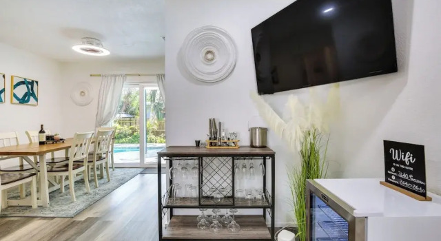 Heated Pool & Backyard Oasis in Pompano Beach!, Rezerwuj Dom wakacyjny Hotele w Broward County z parkingiem, Parking