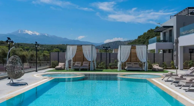 Вилла Superior Luxurious Villa Mare - With 150m Pool