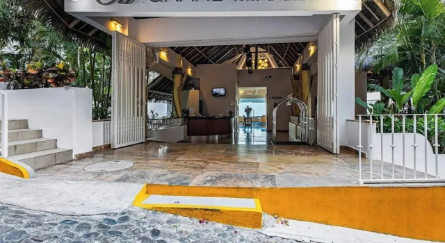 Luxurious Partial Ocean-view Suite With 3 Pools, hot Tub, gym & Balcony, Rezervovat Apartmán Puerto Vallarta Jalisco