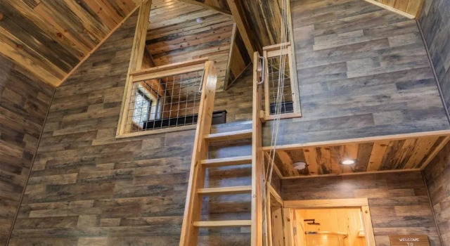 Коттедж RidgeWalk Treehouse