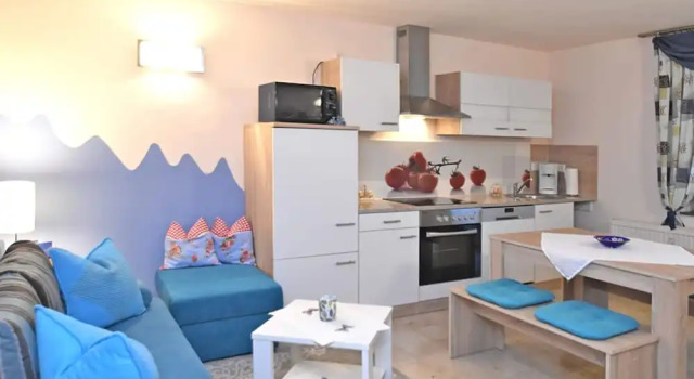 Roomy Apartment in Lichtenhain With Pond