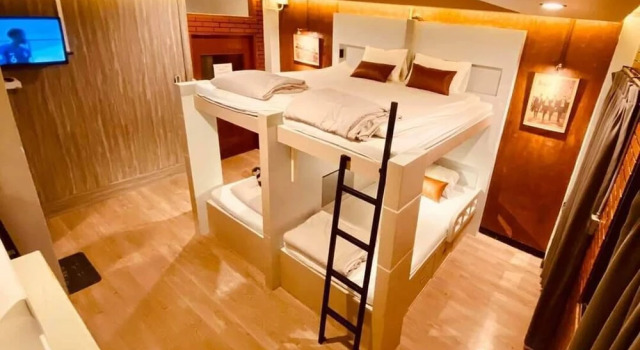 Кровать в общем номере (женский номер) The Hive Hatyai Hostel