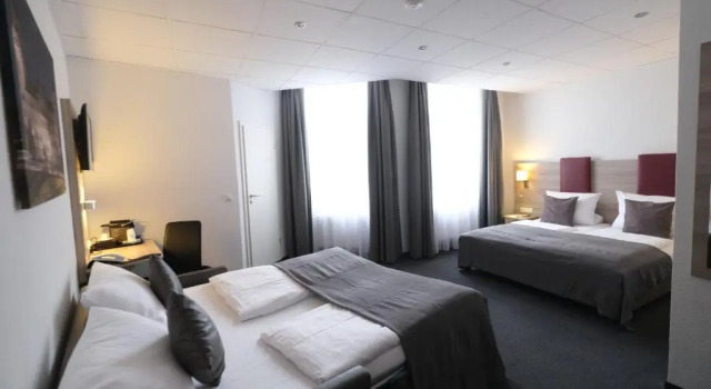 Четырёхместный номер Standard Hotel Hohenstaufen
