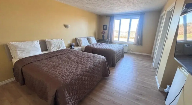 Четырёхместный номер Deluxe Atlantic Motel