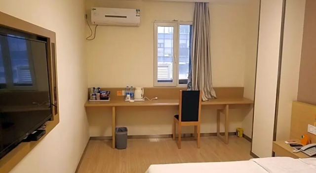 Двухместный номер Superior 7 Days Inn Kunming Qingnian Road