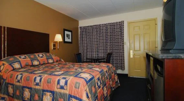 Rodeway Inn & Suites, Rezerwuj Hotel La Grange 