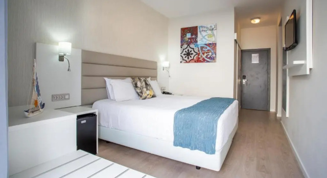 Двухместный номер с частичным видом на море Carvi Beach Hotel