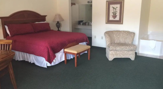 Deluxe Suite Hurricane Inn
