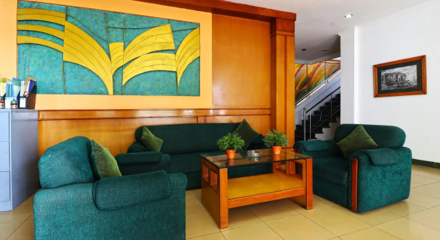 Hotel Arlya, Rezervovat Hotel Hotely v Kiaracondong se snídaní, Snídaně
