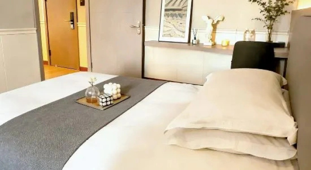 Люкс Yiwu Bai Heng Hotel