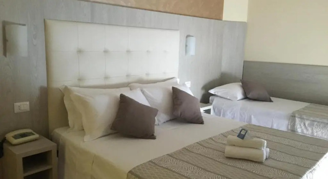 Трёхместный номер Standard с видом на море Hotel Jumbo