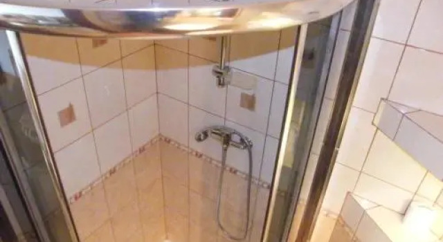 Pokoje Gościnne "Pod Klonem", Varaa Hotelli Hotellit Pommeri pysäköinnillä, Pysäköinti