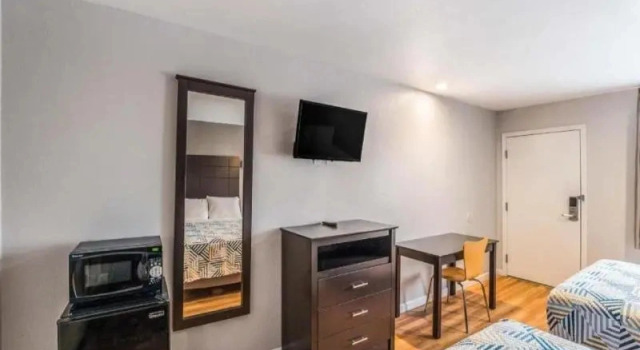 Четырёхместный номер Standard Motel 6 Dallas, TX