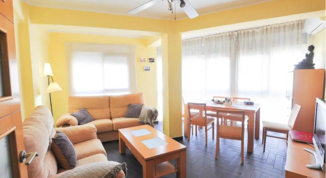Апартаменты Holidays2Malaga Hermosilla 3 dormitorios & parking Wifi Fibra 600 MG