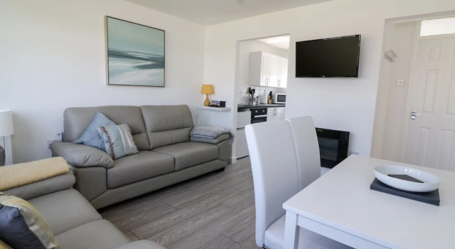 144 Sunbeach Chalet