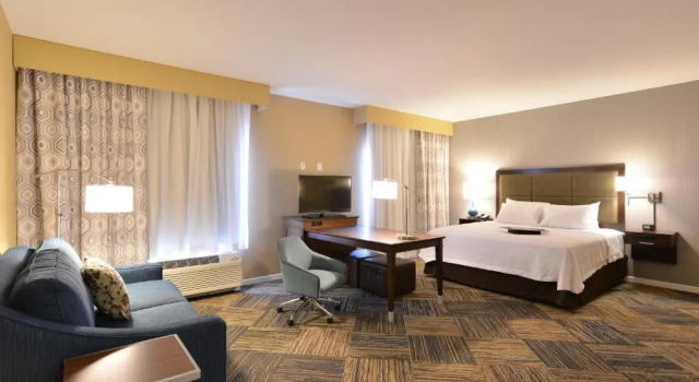 Люкс Hampton Inn & Suites Chippewa Falls