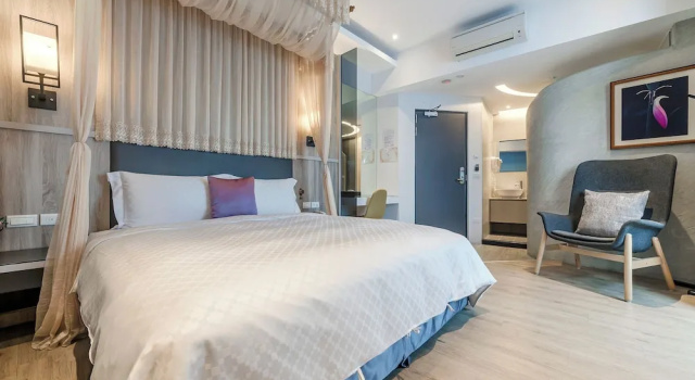 Двухместный номер Standard с балконом Pacific Inn
