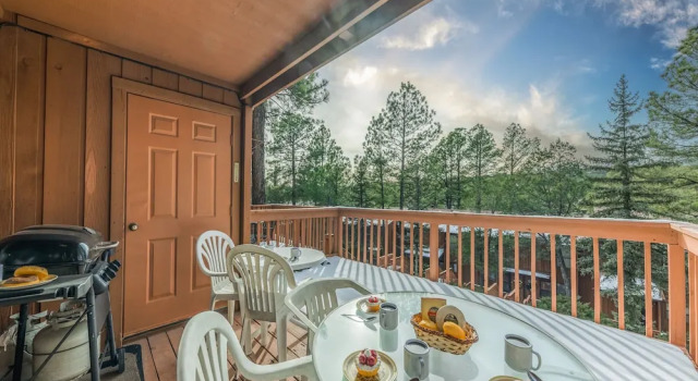 Студия Whispering Bluff #103 by Ruidoso Vacation Rentals