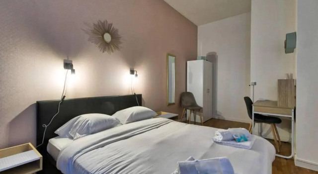 Апартаменты Appartement Calme proche Champs Elysées - 6P