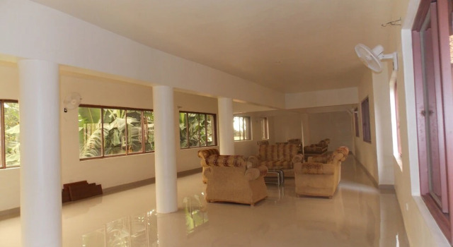 Discovery Courts Hotel
