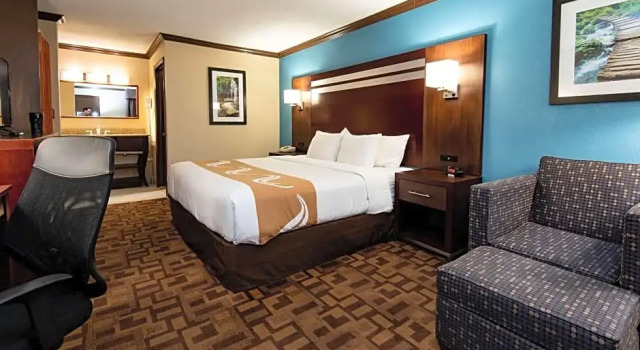 Двухместный люкс c 1 комнатой Quality Inn & Suites Quakertown-Allentown