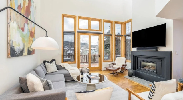 Mountain Village Panoramic Views, Hot Tub, Fireplace townhouse, Забронировать Отель Теллурайд Telluride Ski, рядом с Лыжный подъемник San Sophia