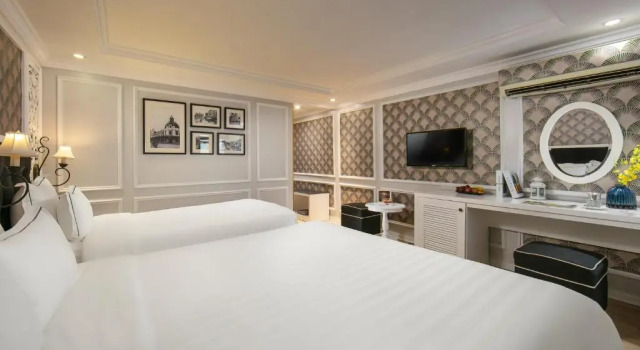 Трёхместный номер Standard Lavender Central Hotel & Spa Hanoi