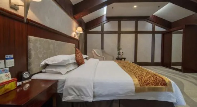 Люкс Sahngrila Hotel Aksu