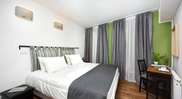 Hotelroom In Berlin n6 Prenzlauer Berg, Varaa Hotelli Prenzlauer Berg Berliini, lähellä Helmholtzplatz