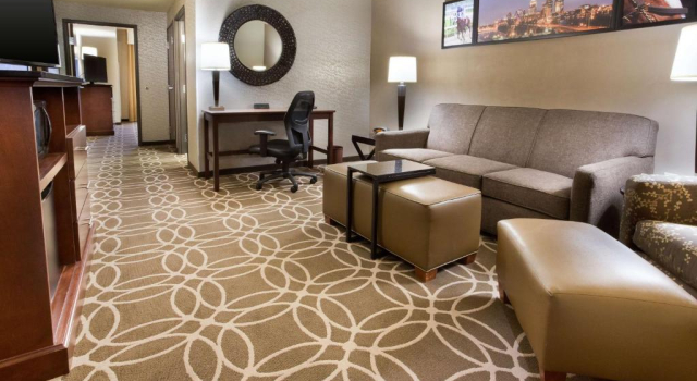 Люкс Drury Inn & Suites Louisville North