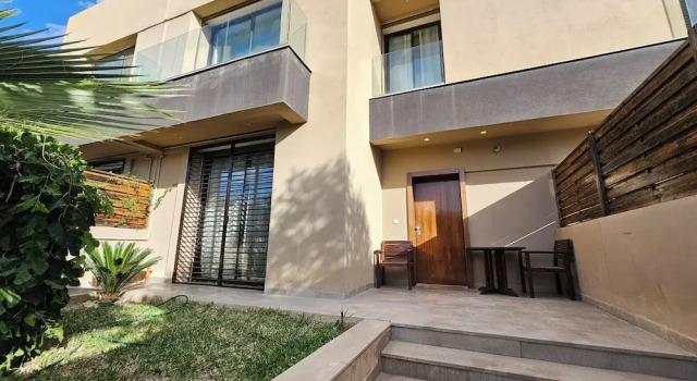 Stylish Luxe House with Garden Marsa, Rezervați Vilă Tunis 