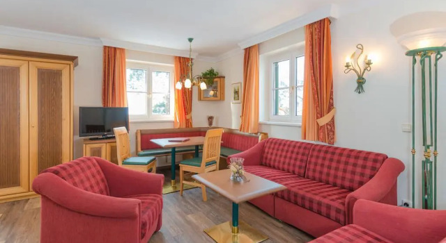 Landhaus St. Georg, Rezervovat Hotel Hotely v Obertauern s parkováním, poblíž Angerbahn, Parkování