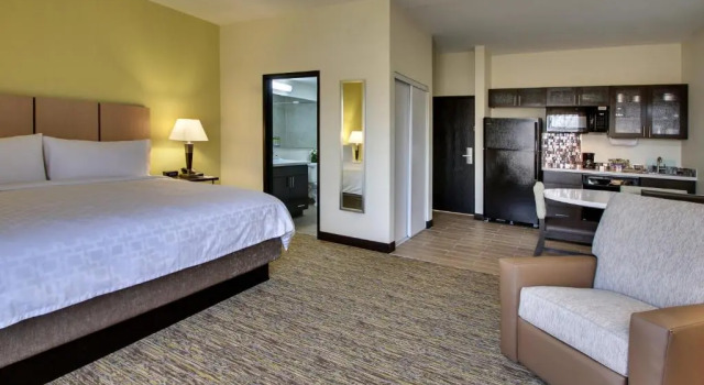 Люкс Candlewood Suites - Wichita East by IHG