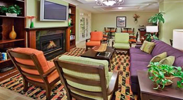 Номер Executive Holiday Inn Express & Suites Greenville-I-85 & Woodruff Rd by IHG
