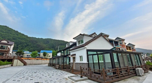 Muju La Vieen Rose Pension, Забронировать Отель Муджу 