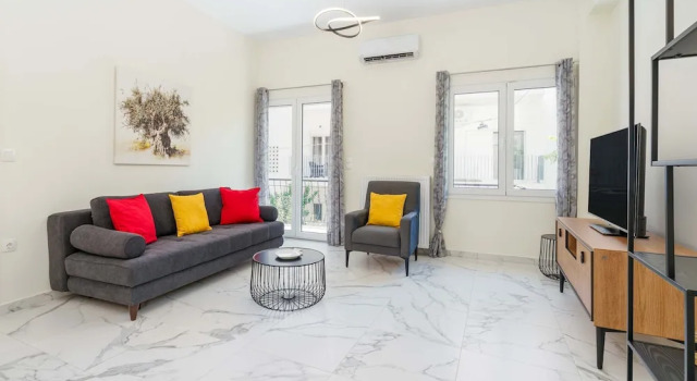 Zografou Bright Getaway - Athens City Escape