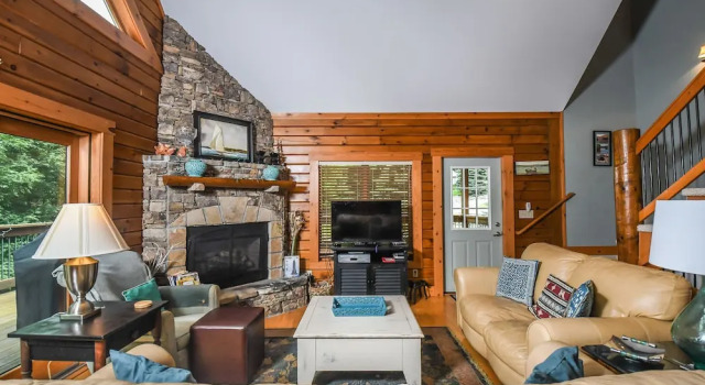 Pinehaus Chalet 4 Bedroom House, Buchen Sie Chalet Hotels in Maryland mit Parkplatz, Parkplätze