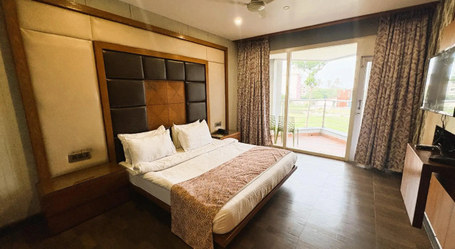 Hotel Golden Palace Puri, Book Hotel Hotels in Puri with Parking, Parking