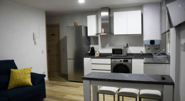 Апартаменты RECOMENDADO: Wifi+ 12 min ayto + 4 habs dobles + PARKING